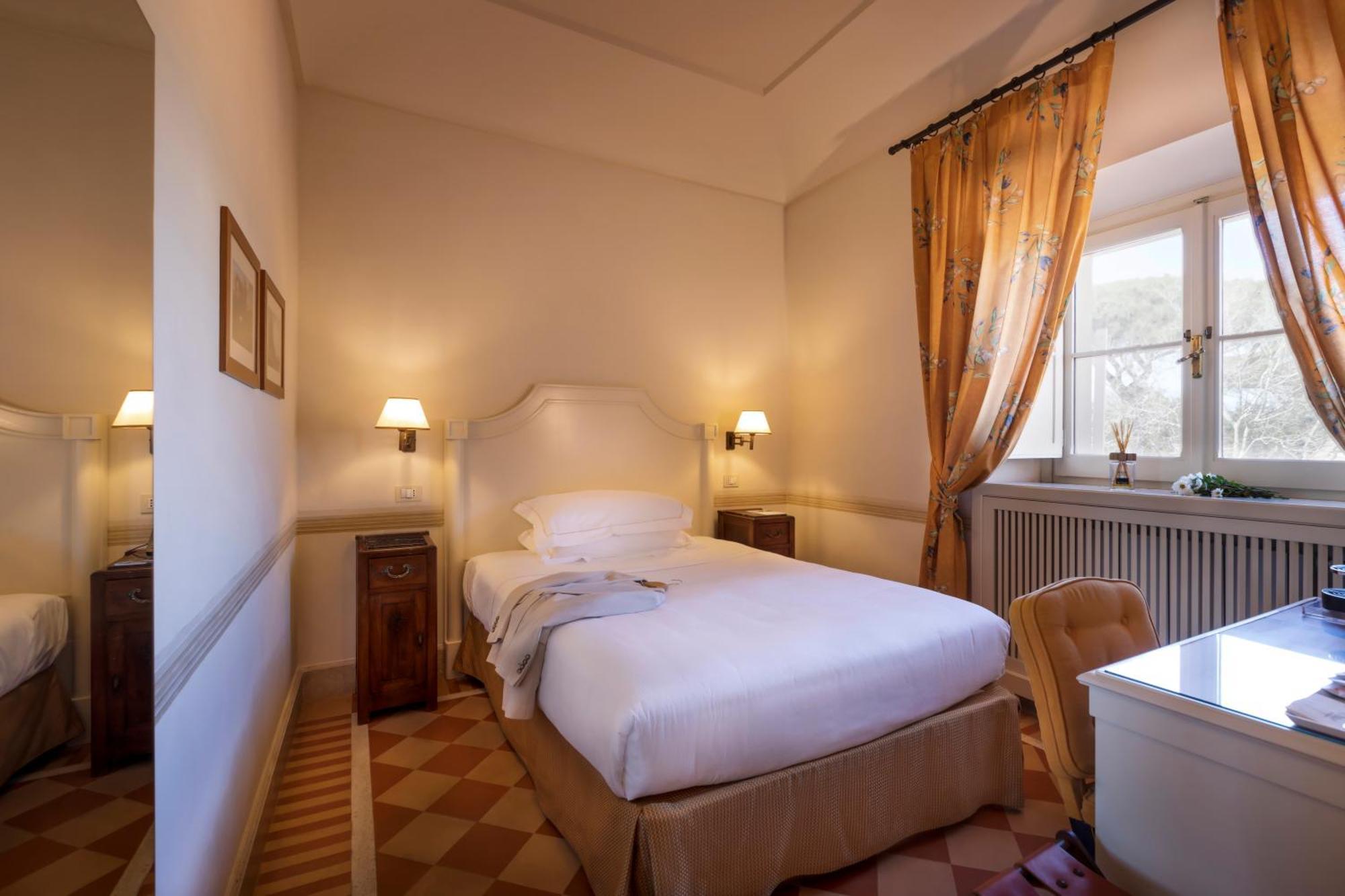 Qc Termeroma Spa And Resort Fiumicino Esterno foto A single room