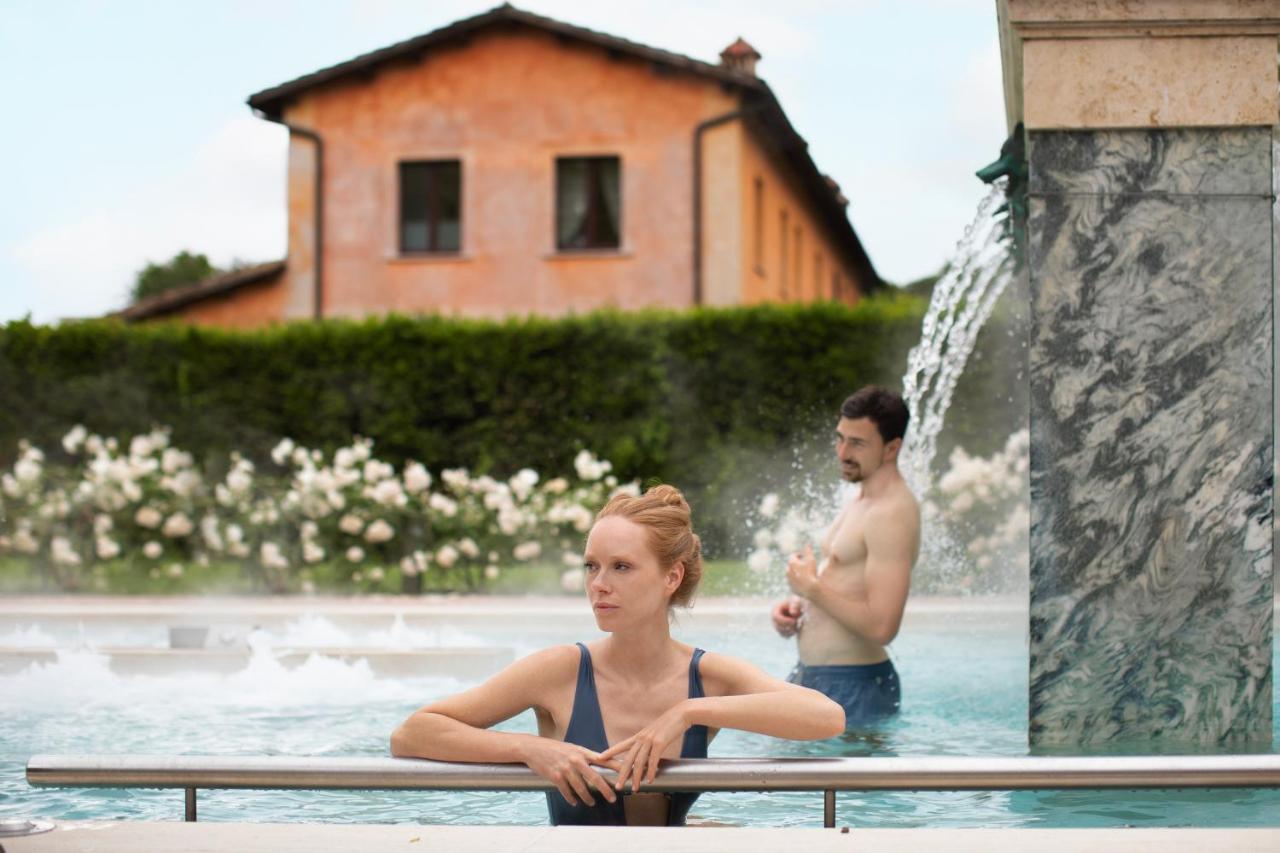 Qc Termeroma Spa And Resort Fiumicino Esterno foto The outdoor thermal pool